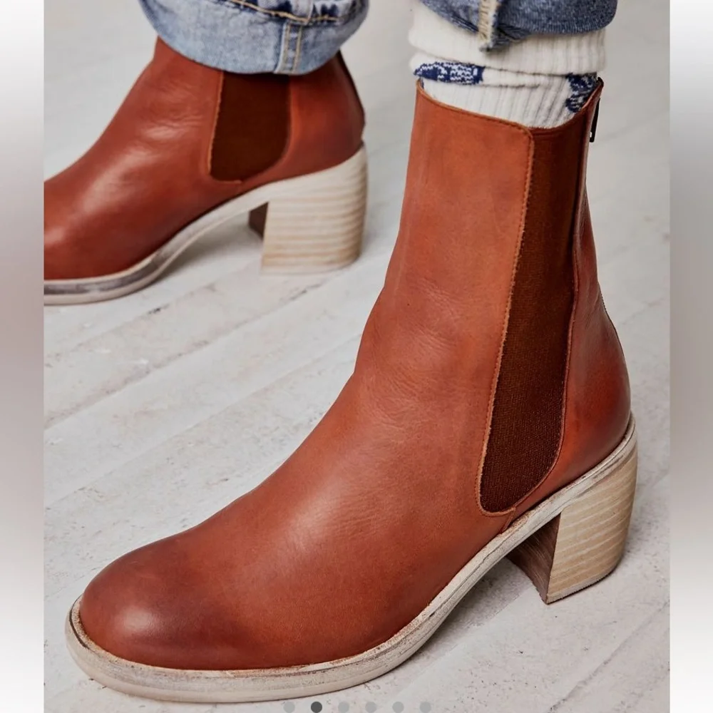 Free People Essential Chelsea Ankle Boots 6 Whiskey Brown - Picture 3 of 9